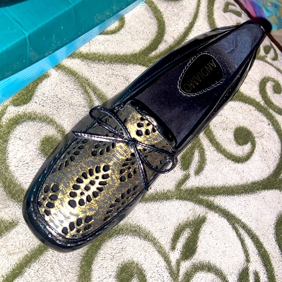 Black & Gold women’s loafer shoes. Lightly worn - Picture 2 of 3